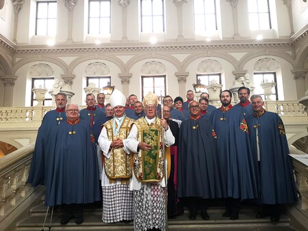 Feierliche Aufnahme neuer Mitglieder im Konstantinischen St. Georgs-Orden des Hauses Bourbon-Sizillien im Stift Göttweig.