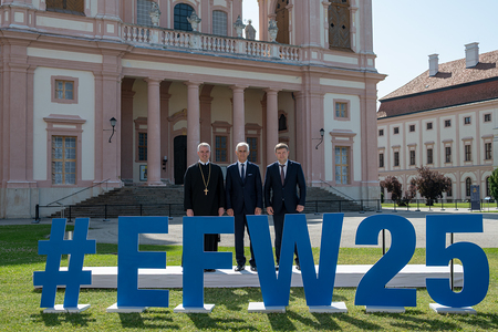 Abt Patrick Schöder OSB und Präsident Dr. Michael Linhart den ukrainischen Minister für Agrarpolitik und Ernährung Vitalij Koval