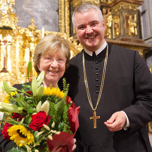Abt und Dr. Jutta Weber bei der Orgelweihe