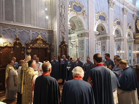 Feierliche Aufnahme neuer Mitglieder im Konstantinischen St. Georgs-Orden des Hauses Bourbon-Sizillien im Stift Göttweig.