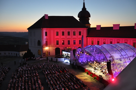 Elīna Garanča 2025 im Göttweiger Stiftshof