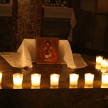 Kerzen und Ikone beim Taizégebet