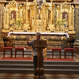 P. Johannes Paul beim Gregorianischen Choral