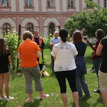 Weistocksegnung und Pflanzen des Weinstocks