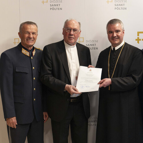 d Bischof Alois gratulieren Abt Patrick
