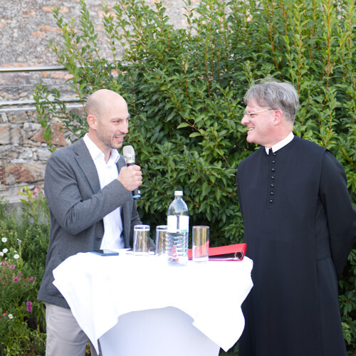 Adi Aigner und Prior Pater Pirmin