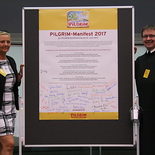 Martina und P. Benjamin beim PILGRIM-Manifest 2017